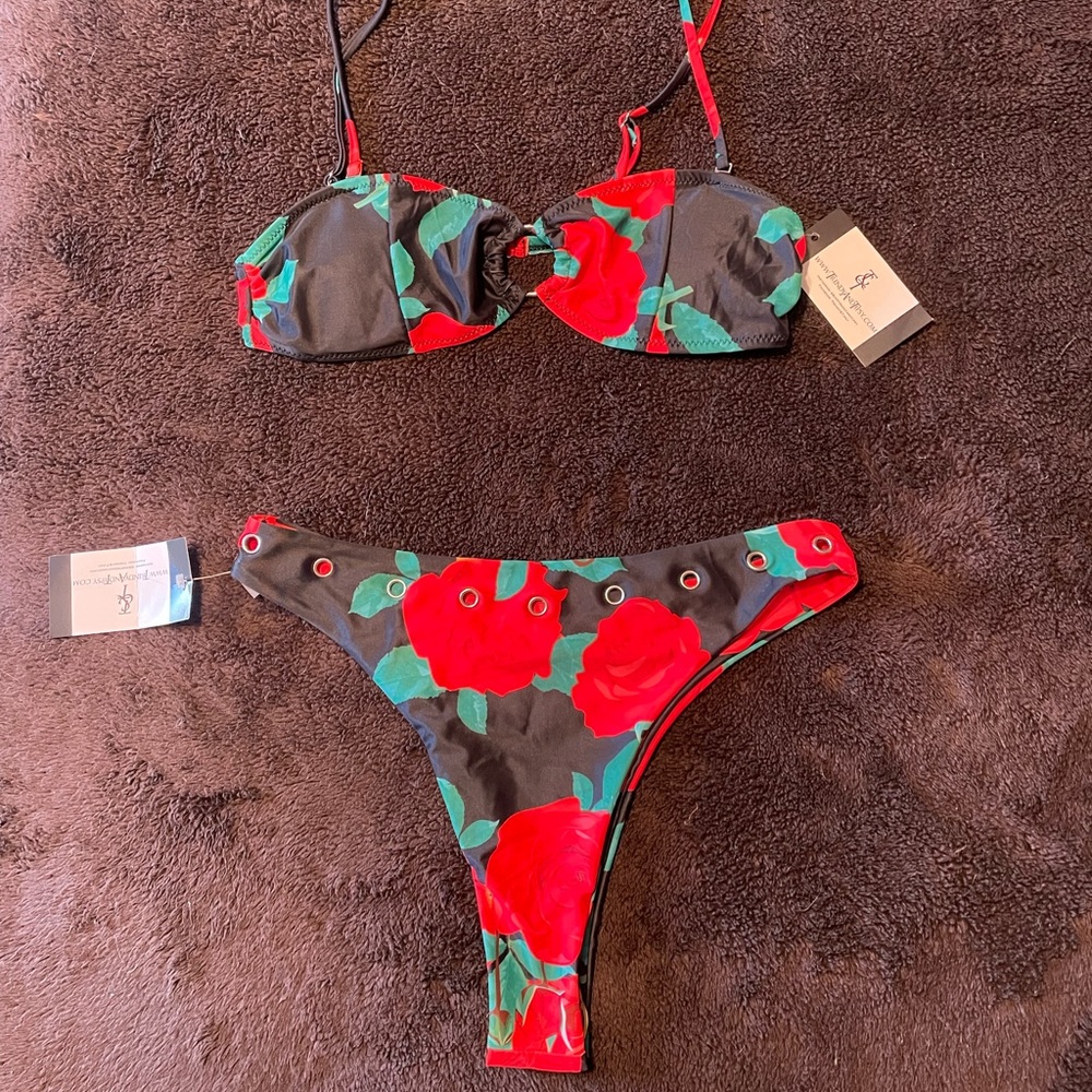 NWT Trendy and Tipsy Rose Grommet Bikini Set